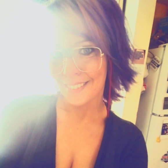 Meet your Posher, Kristina - Picture 1 of 3